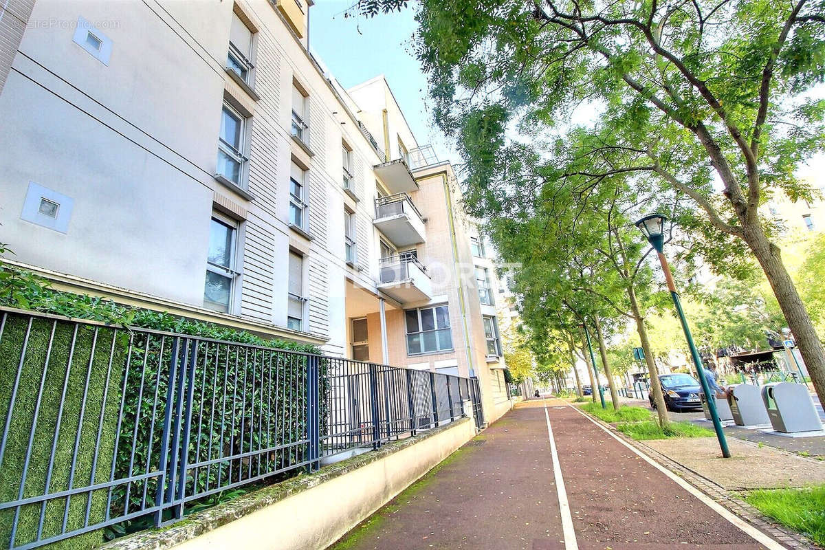 Appartement à GENNEVILLIERS