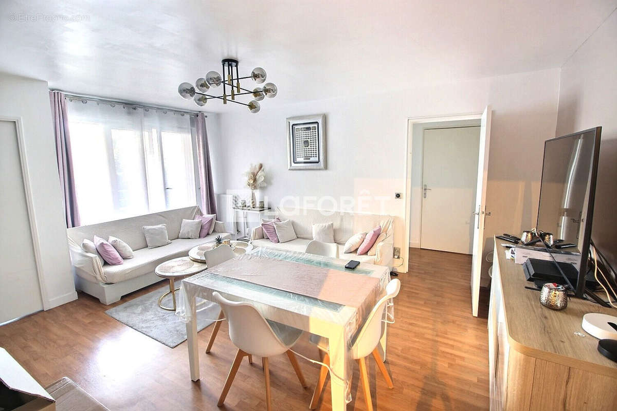 Appartement à GENNEVILLIERS