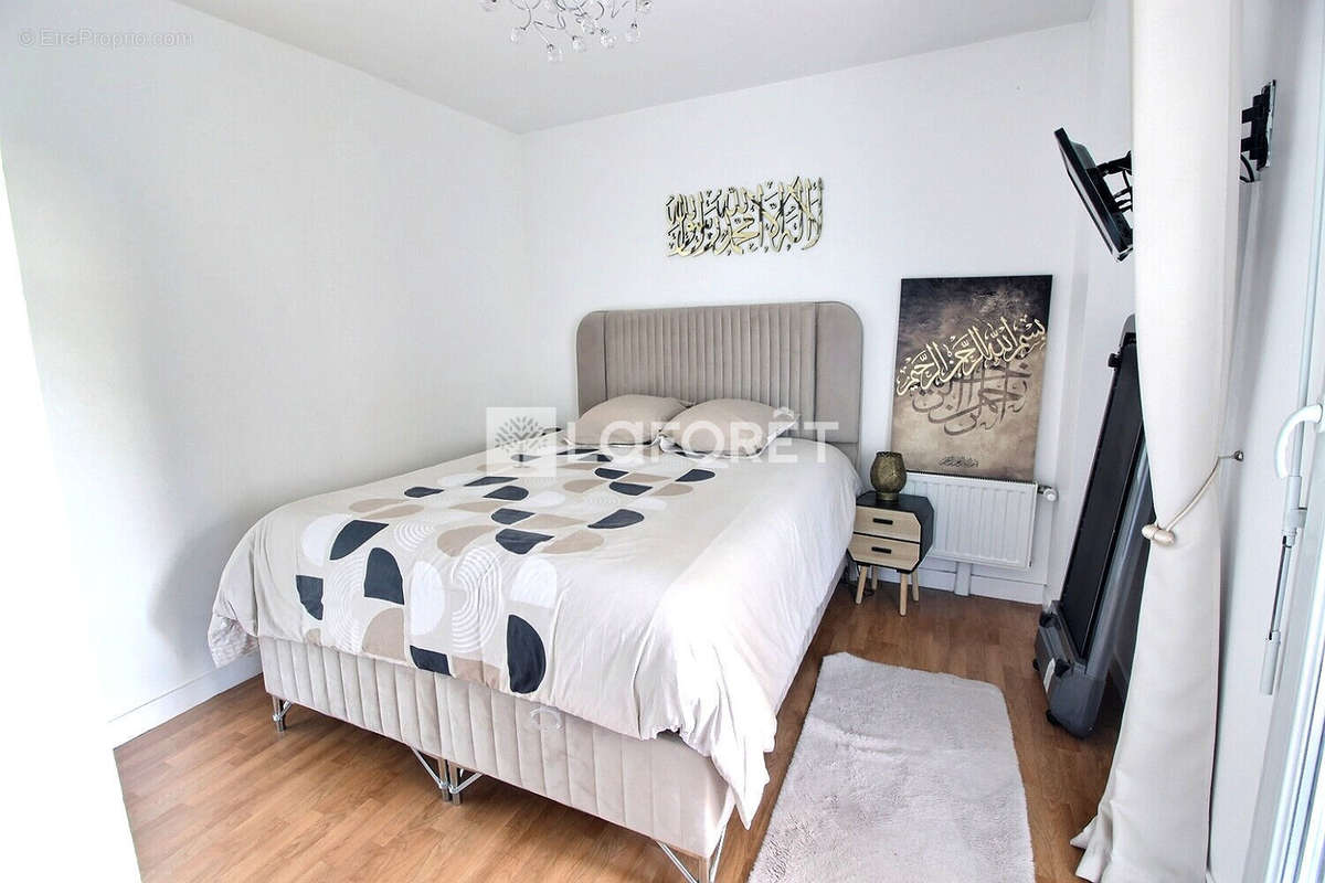 Appartement à GENNEVILLIERS