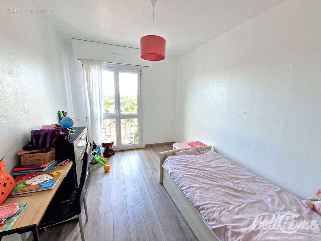 Appartement à SAINT-OUEN-L&#039;AUMONE