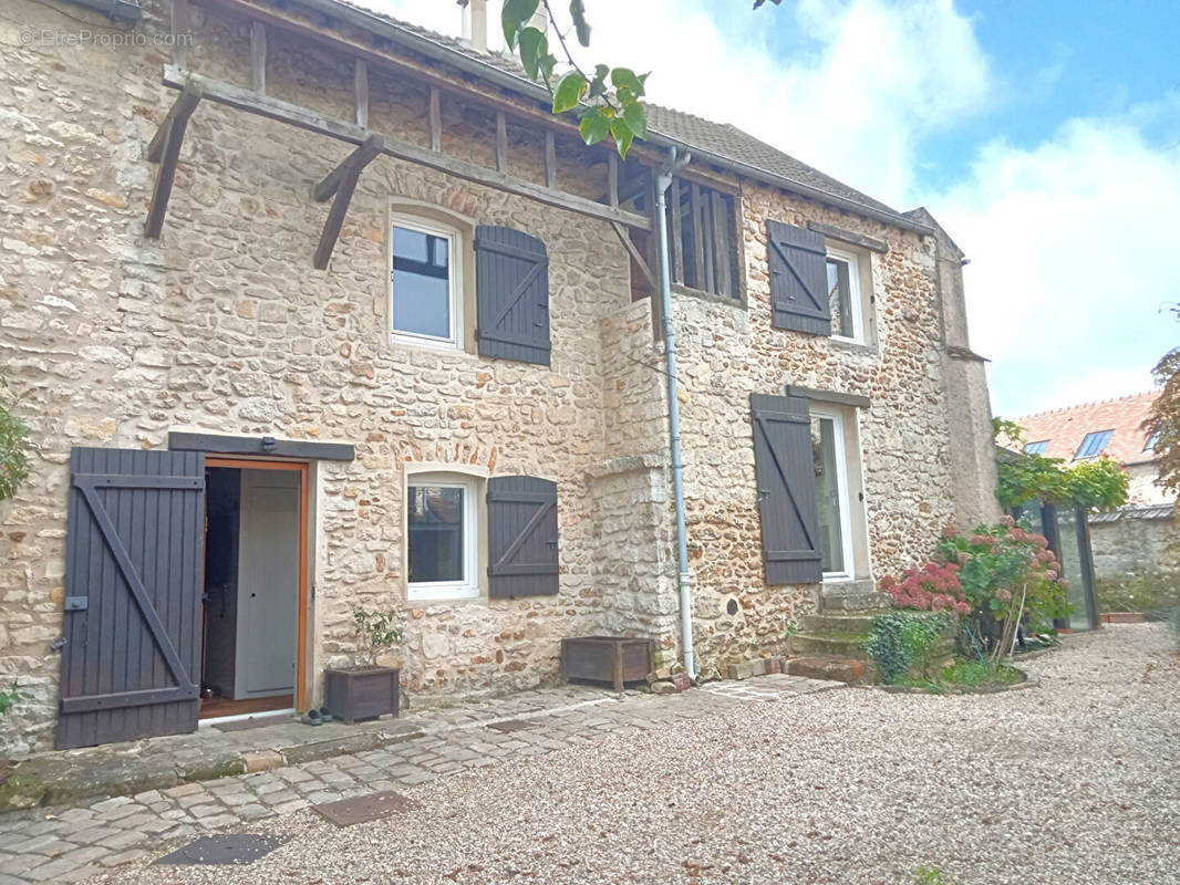 Maison à FEUCHEROLLES