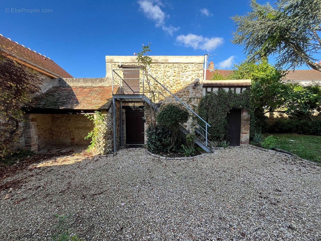 Maison à FEUCHEROLLES