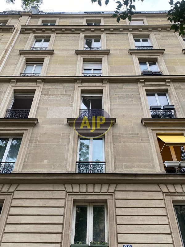 Appartement à PARIS-11E