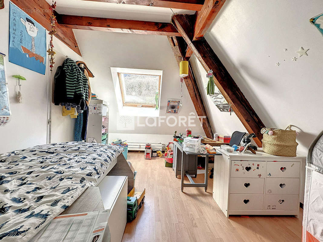 Appartement à CHALLES-LES-EAUX