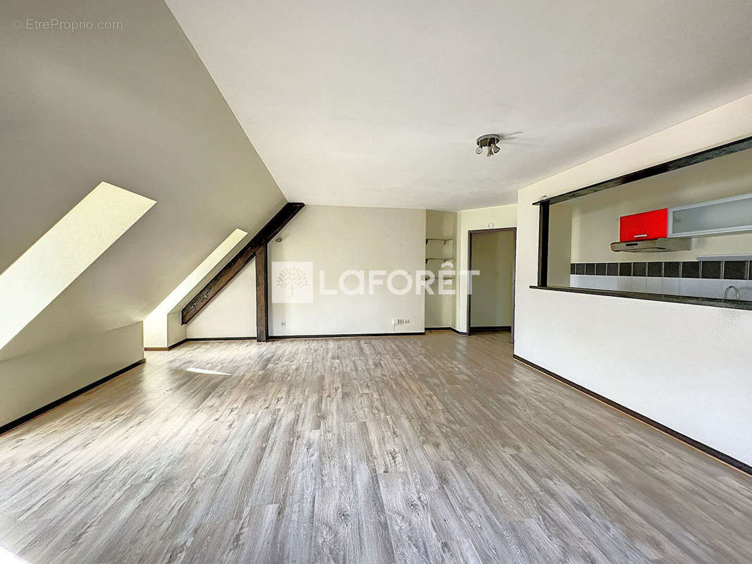 Appartement à CHALLES-LES-EAUX