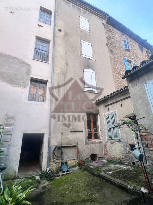 Appartement à BESSEGES