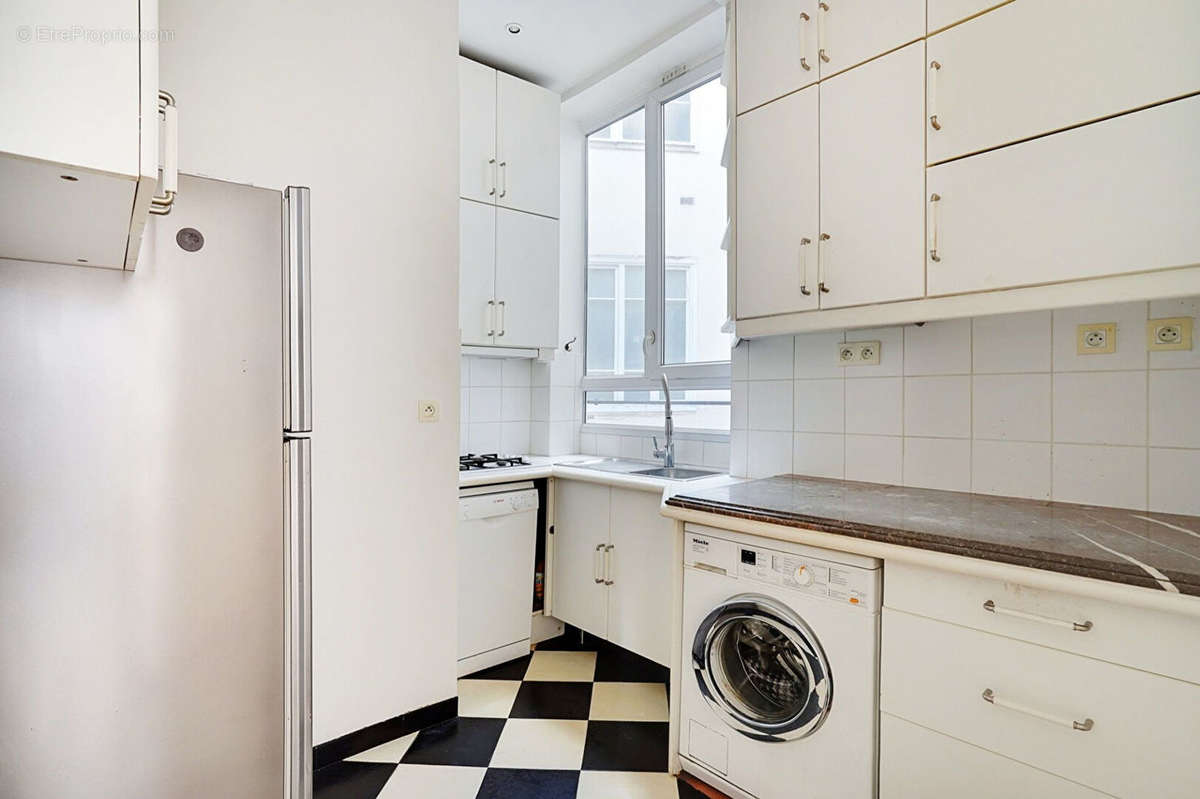 Appartement à PARIS-6E