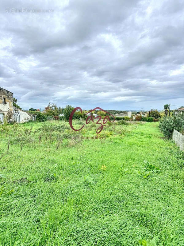 Terrain à SAINT-GERMAIN-DU-PUCH