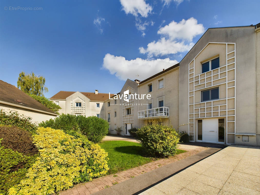 Appartement à VERRIERES-LE-BUISSON