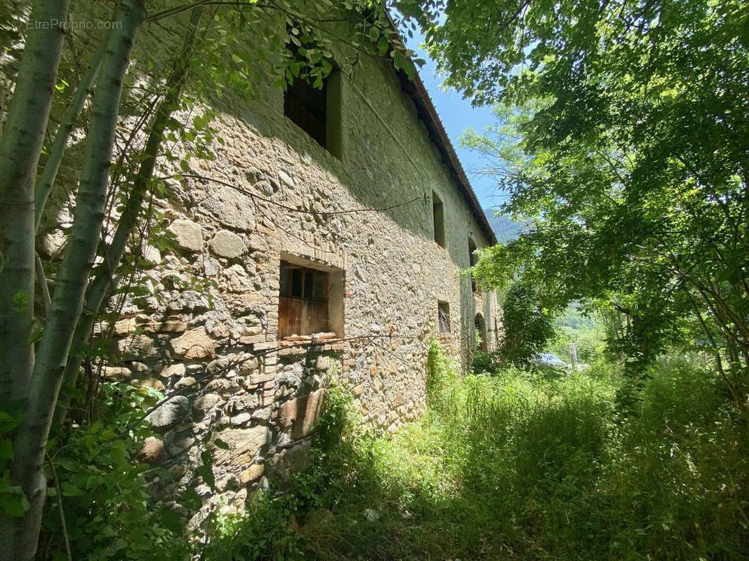 Maison à BEAUVEZER