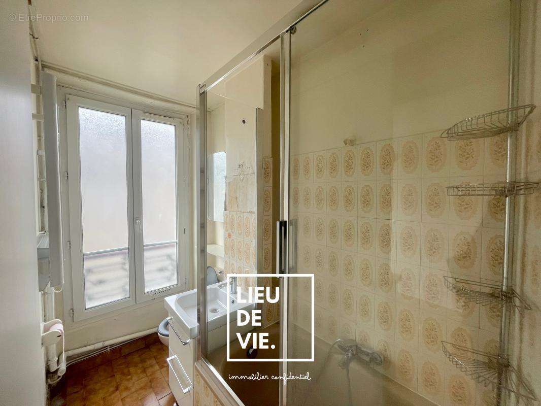 Appartement à PARIS-17E