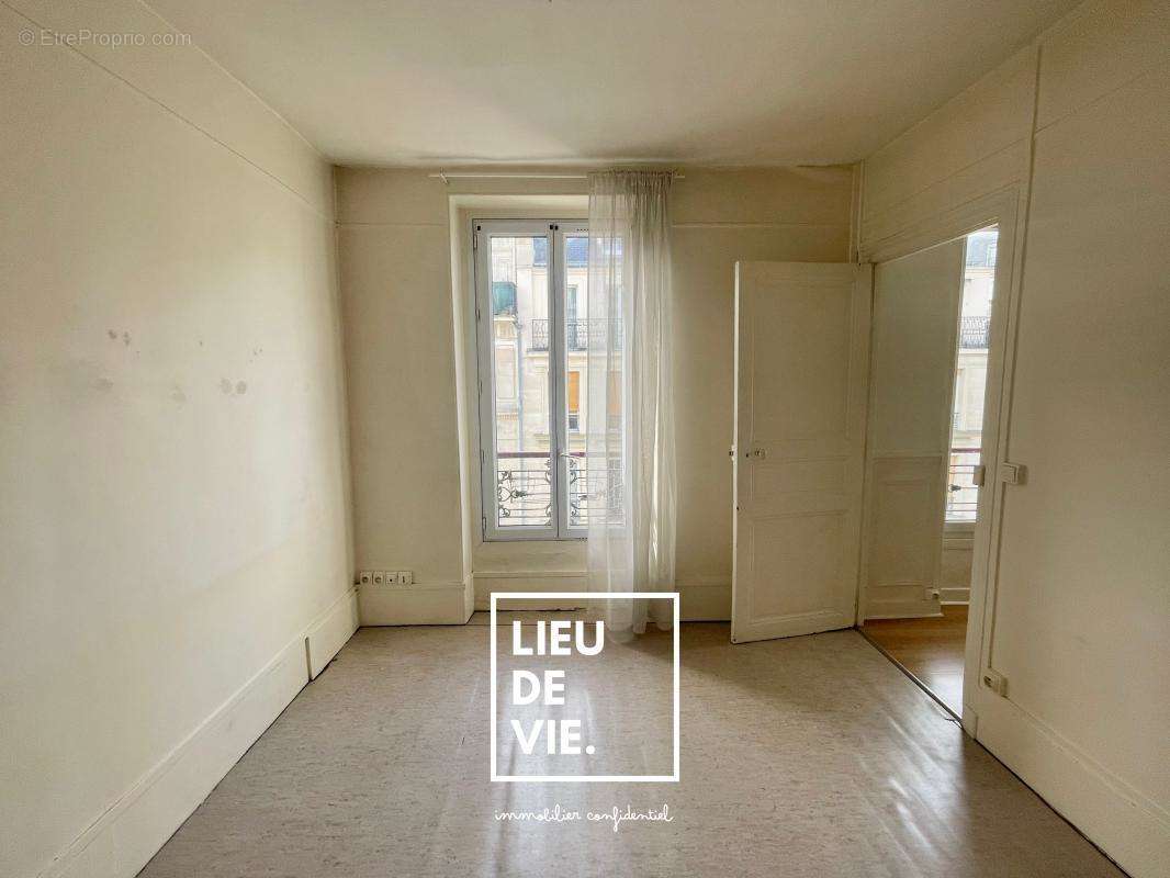 Appartement à PARIS-17E