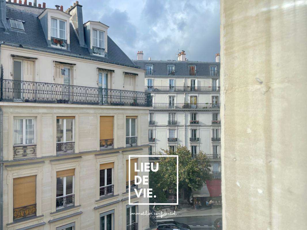 Appartement à PARIS-17E