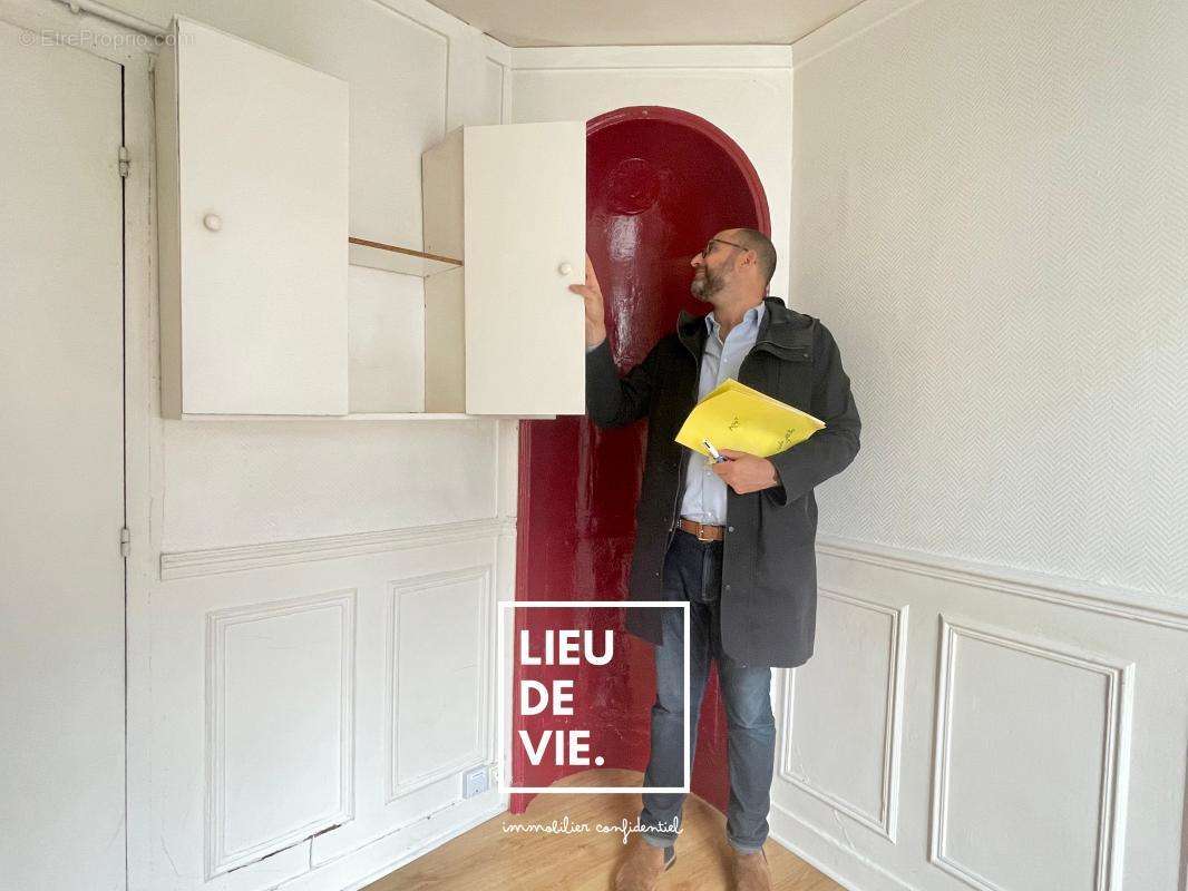 Appartement à PARIS-17E