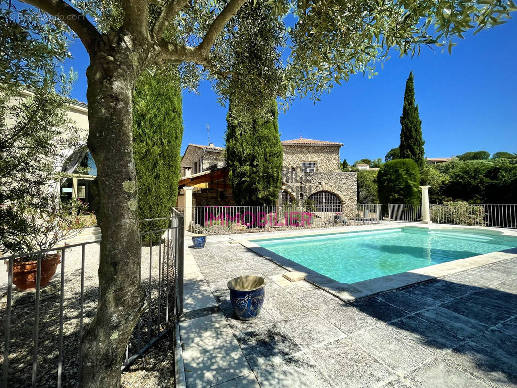 Maison à CHATEAUNEUF-DE-GADAGNE