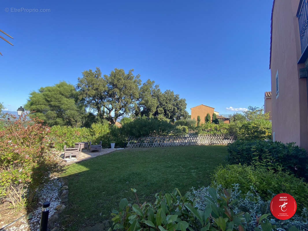 Jardin - Maison à ROQUEBRUNE-SUR-ARGENS