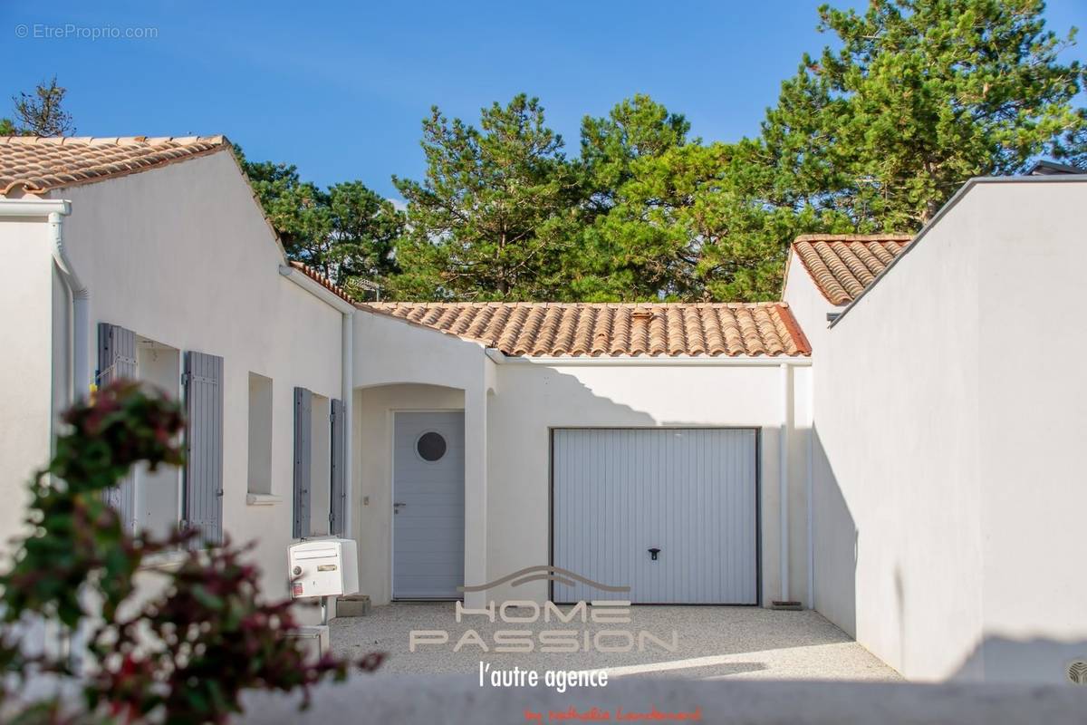 Maison à MORNAC-SUR-SEUDRE