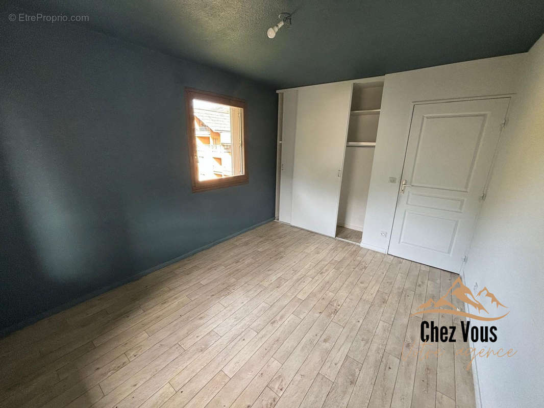 CHAMBRE VUE 2 - Appartement à LA SALLE-LES-ALPES