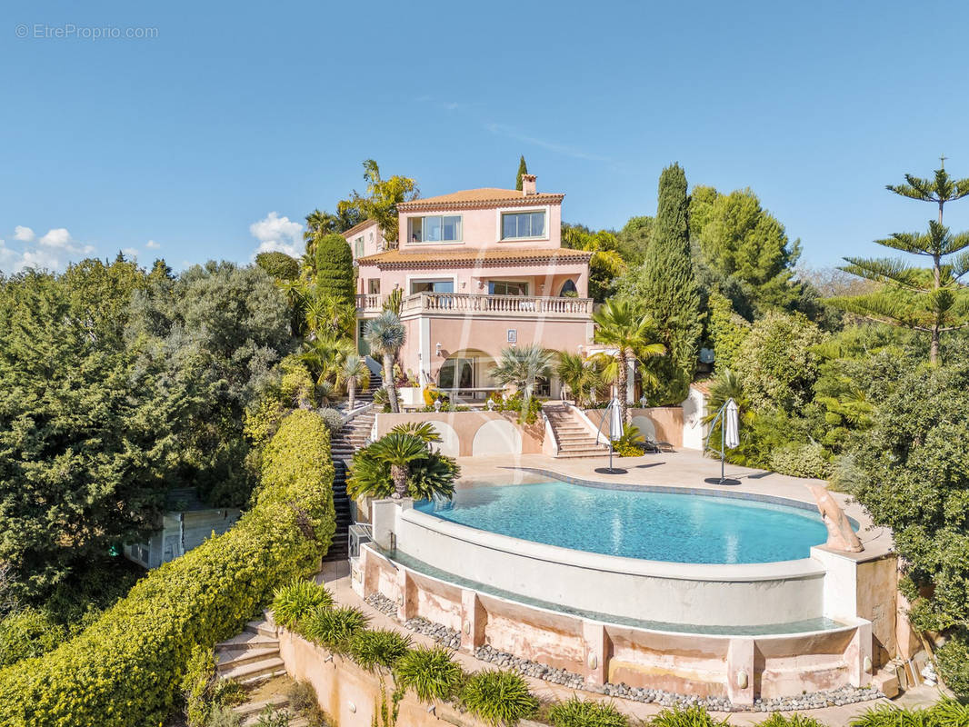 Maison à CAGNES-SUR-MER