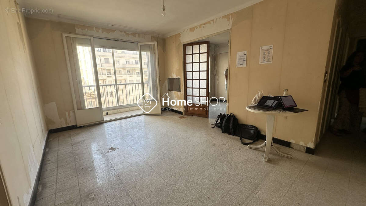 Appartement à MARSEILLE-7E