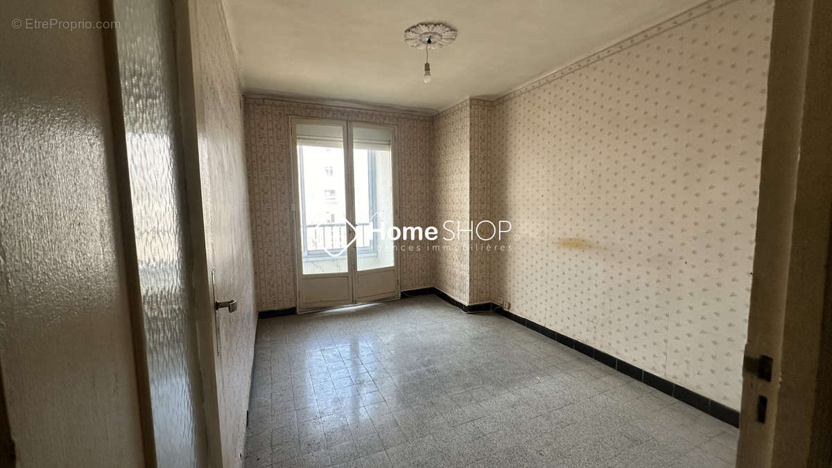 Appartement à MARSEILLE-7E