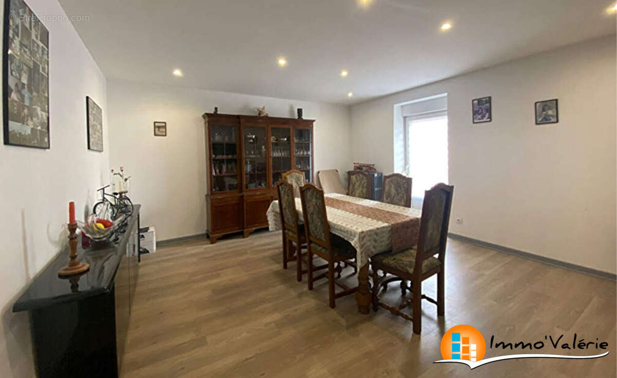 Appartement à THAON-LES-VOSGES