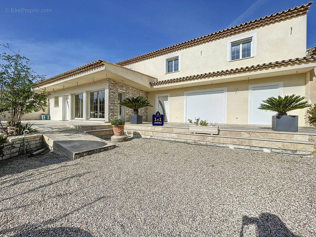 Maison à PUGET-SUR-ARGENS