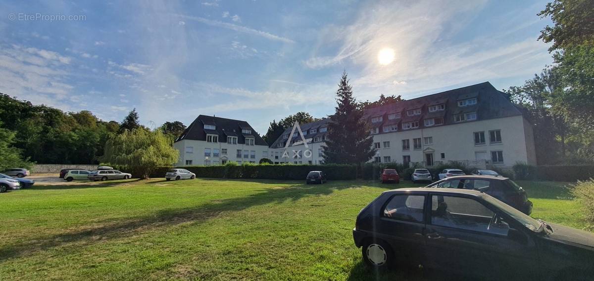 Appartement à NOISY-SUR-ECOLE