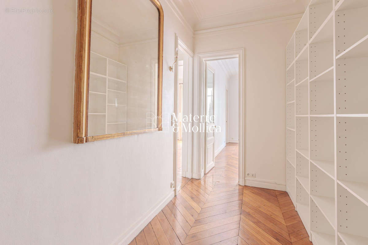 Appartement à PARIS-6E