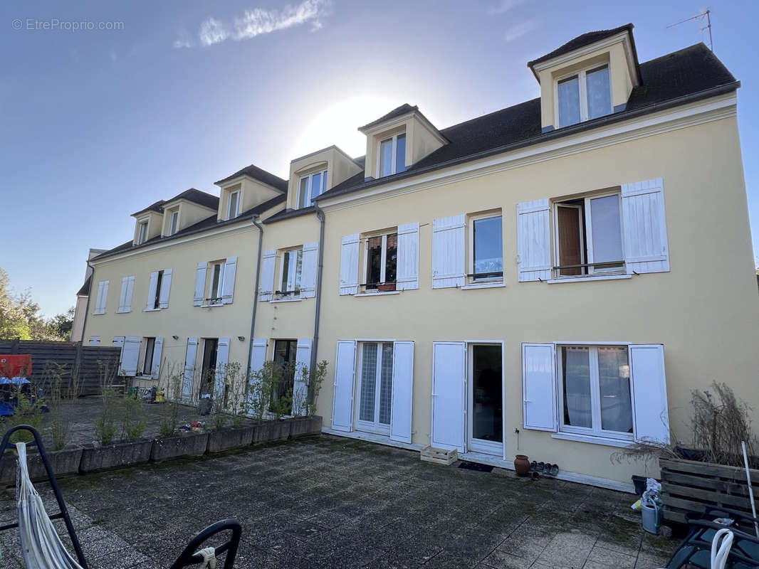 Appartement à THOIRY