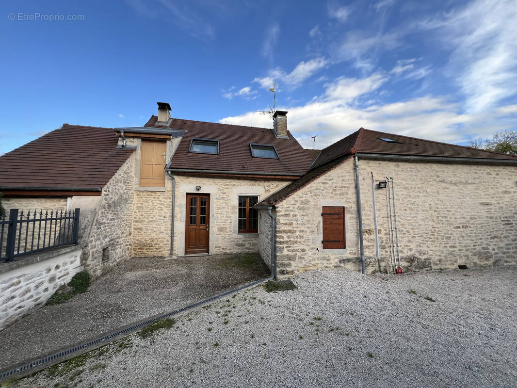 Maison à MONTBARD