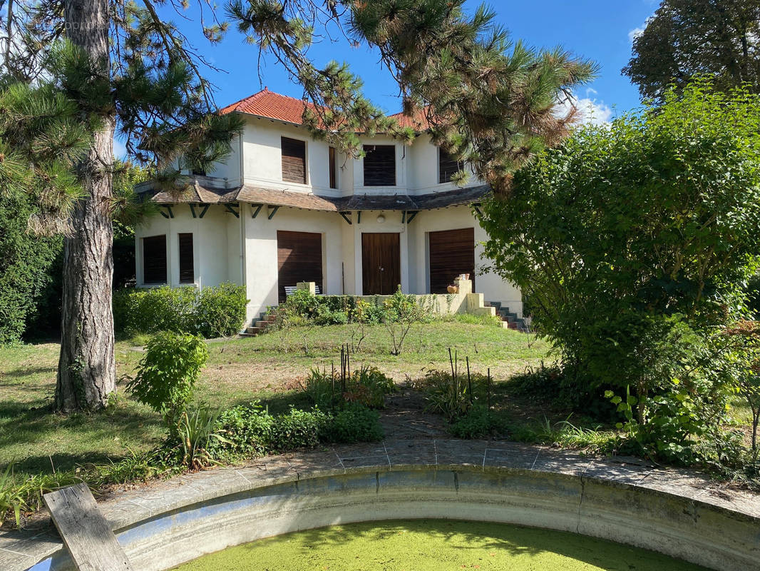 Maison à SAINT-MAUR-DES-FOSSES