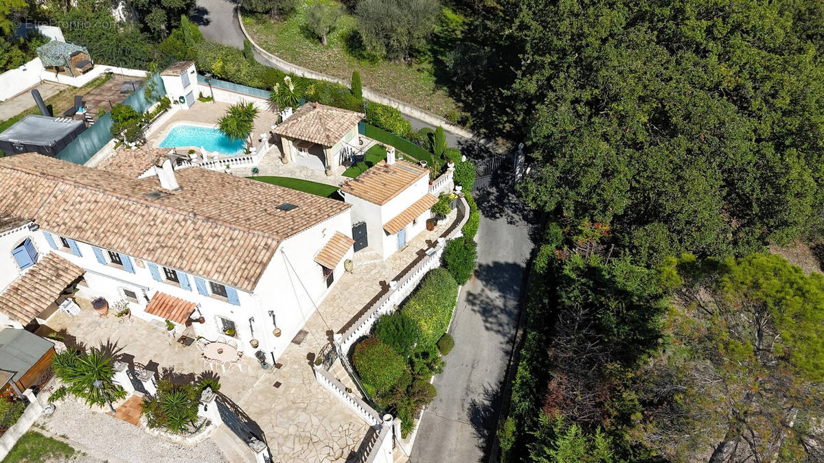 Maison à MOUGINS