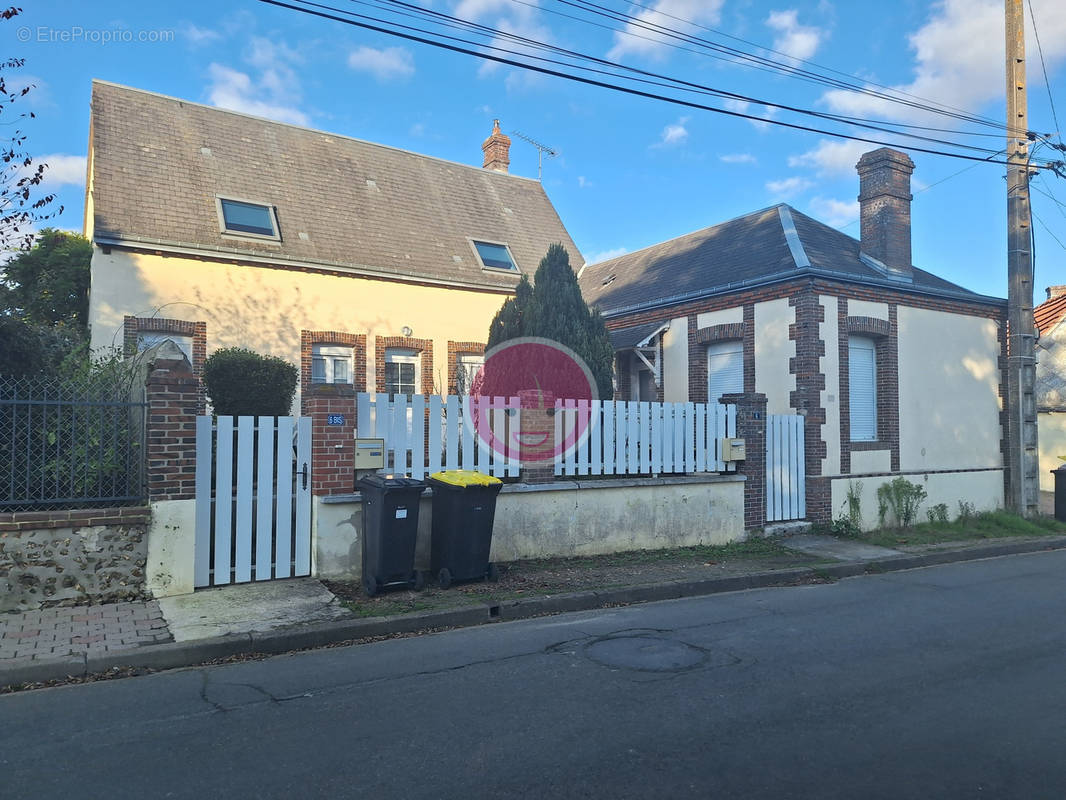 Appartement à COURVILLE-SUR-EURE