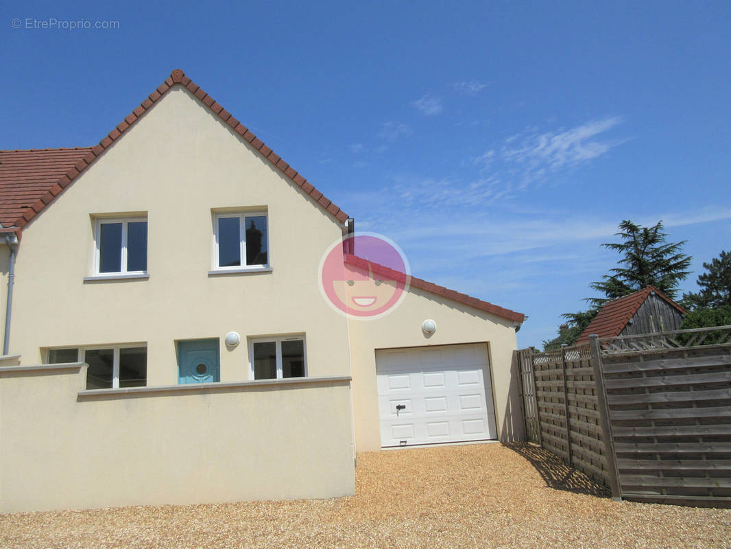 Maison à COURVILLE-SUR-EURE