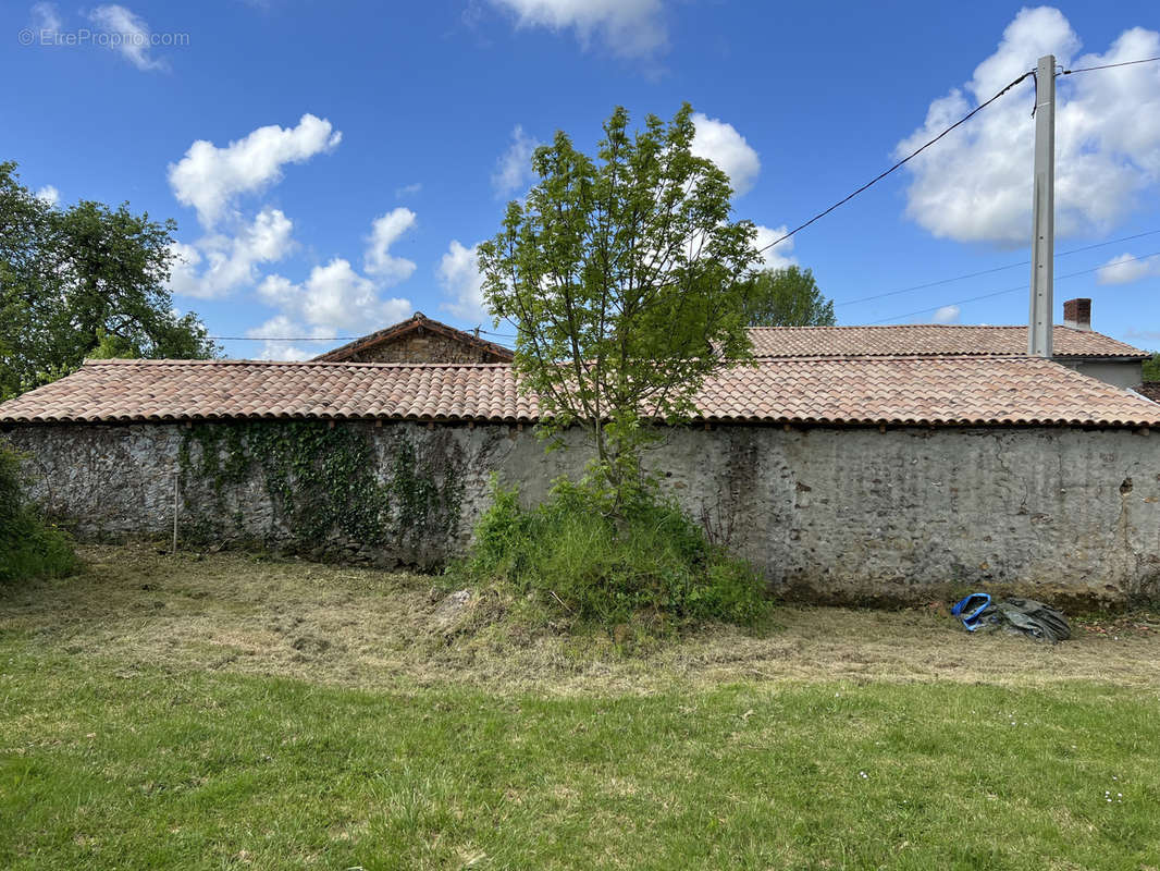 Maison à SOUTIERS