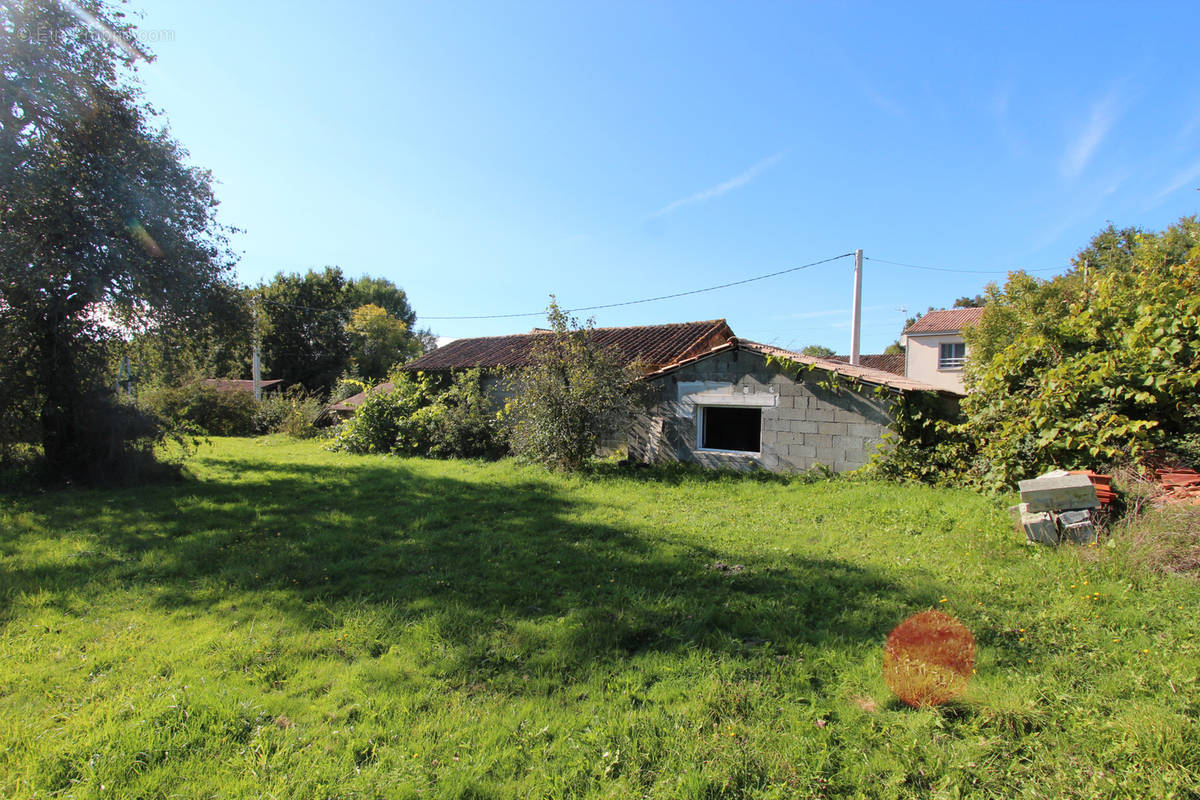 Maison à SOUTIERS