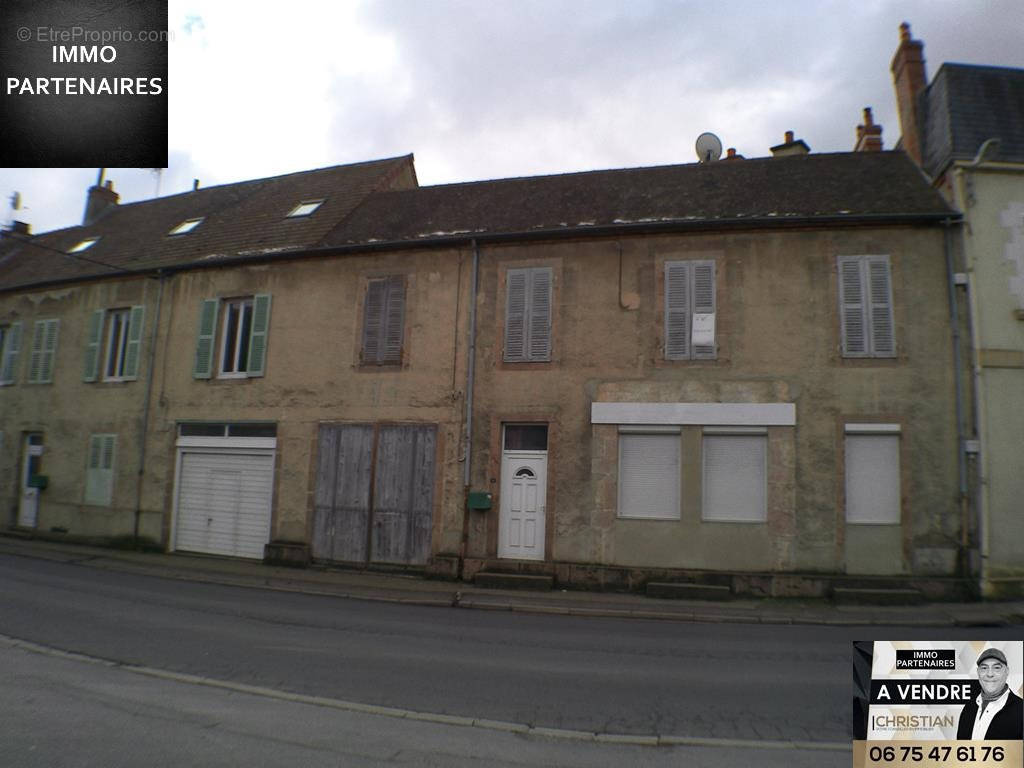 Maison à LE DONJON