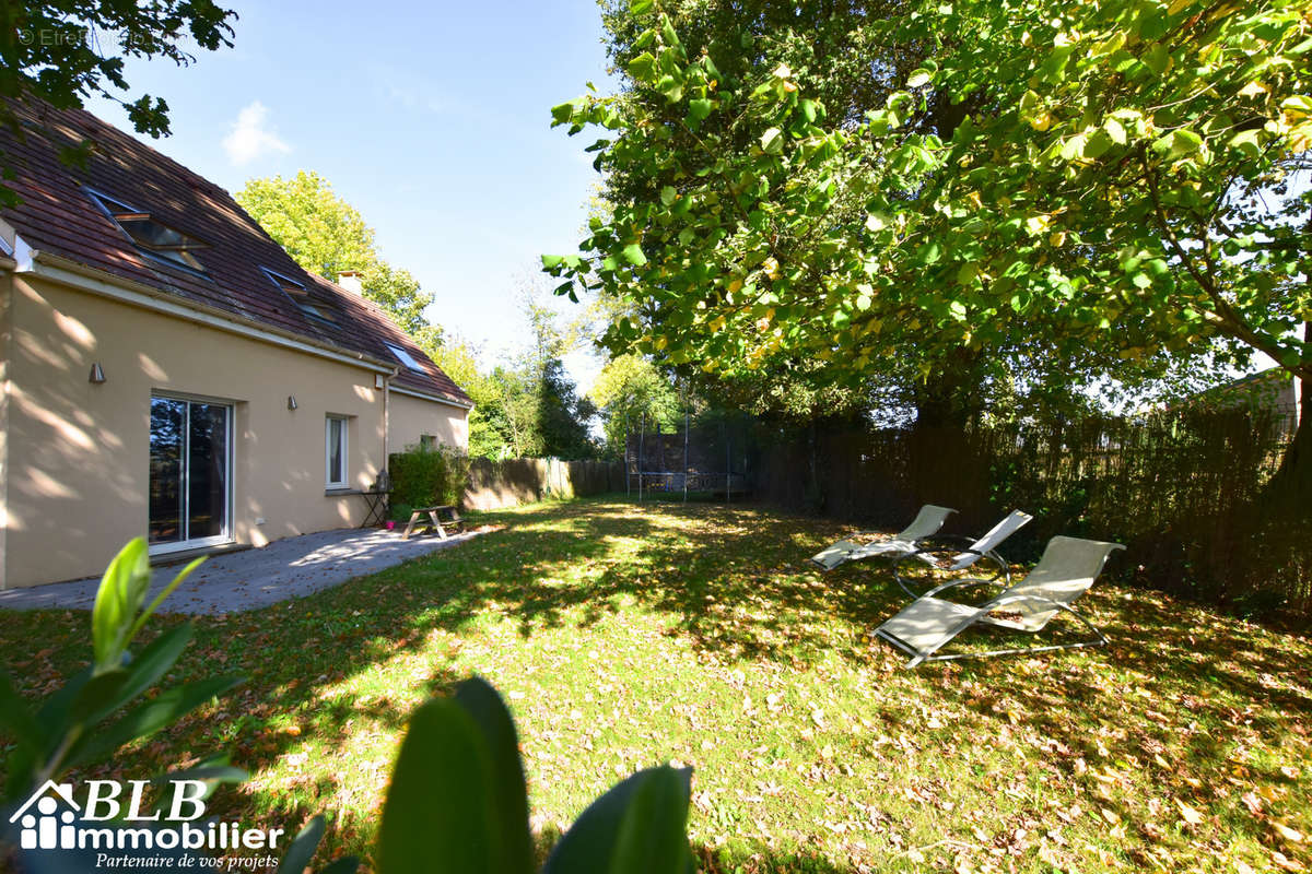 Maison à LES ESSARTS-LE-ROI