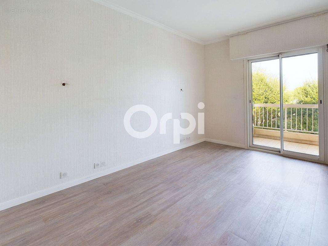 Appartement à MANDELIEU-LA-NAPOULE