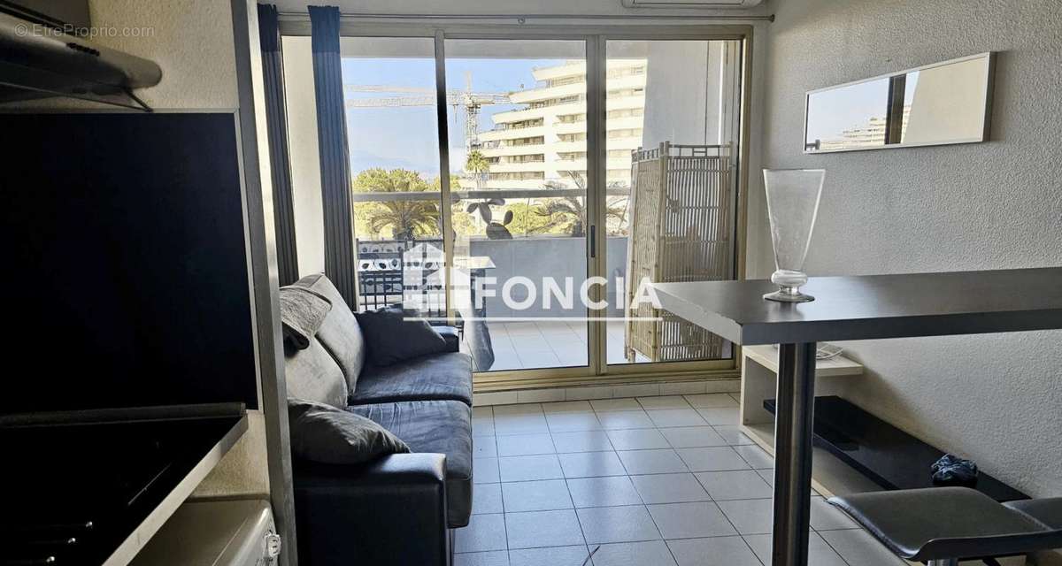 Appartement à VILLENEUVE-LOUBET