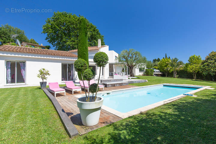 Maison à MOUGINS