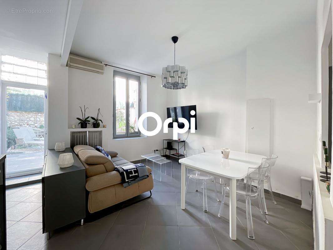 Appartement à MARSEILLE-10E