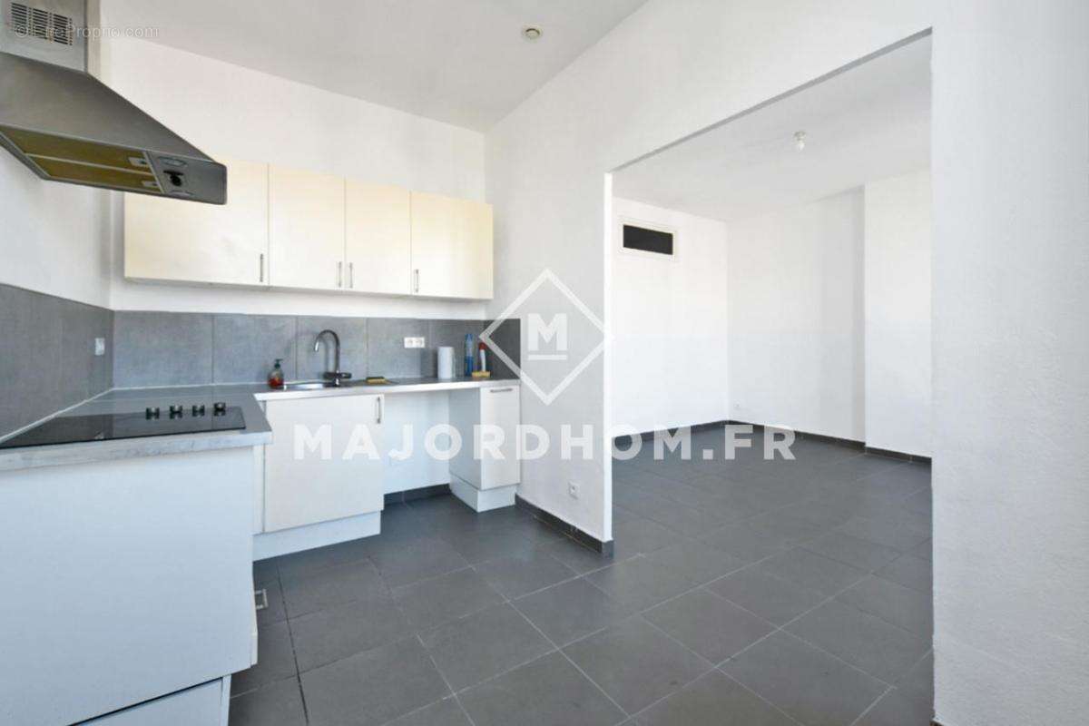 Appartement à MARSEILLE-4E