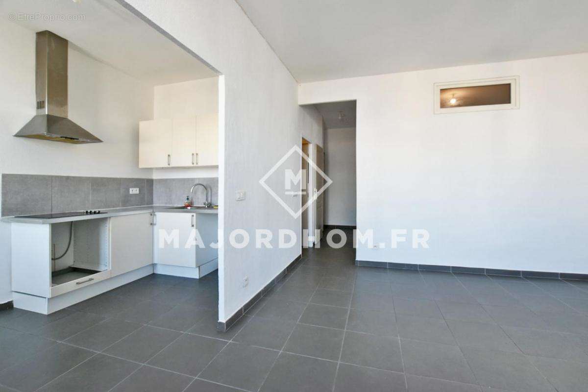 Appartement à MARSEILLE-4E