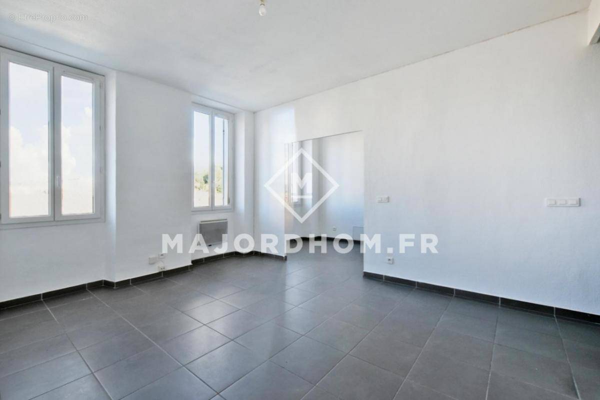 Appartement à MARSEILLE-4E