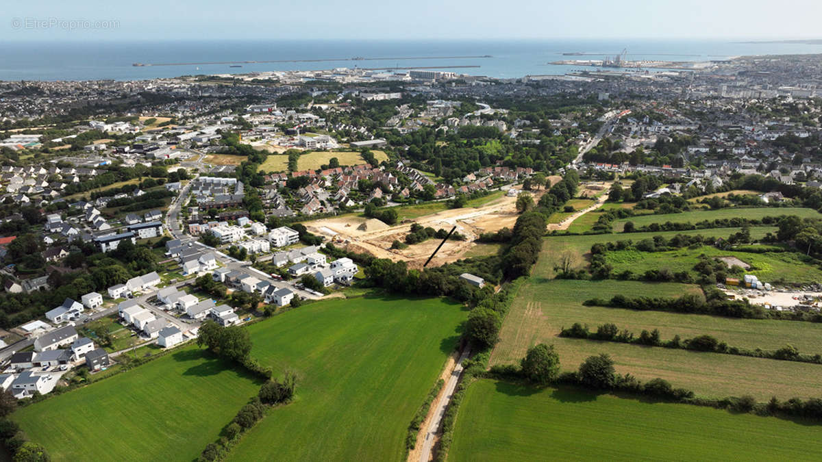 Terrain à CHERBOURG-OCTEVILLE