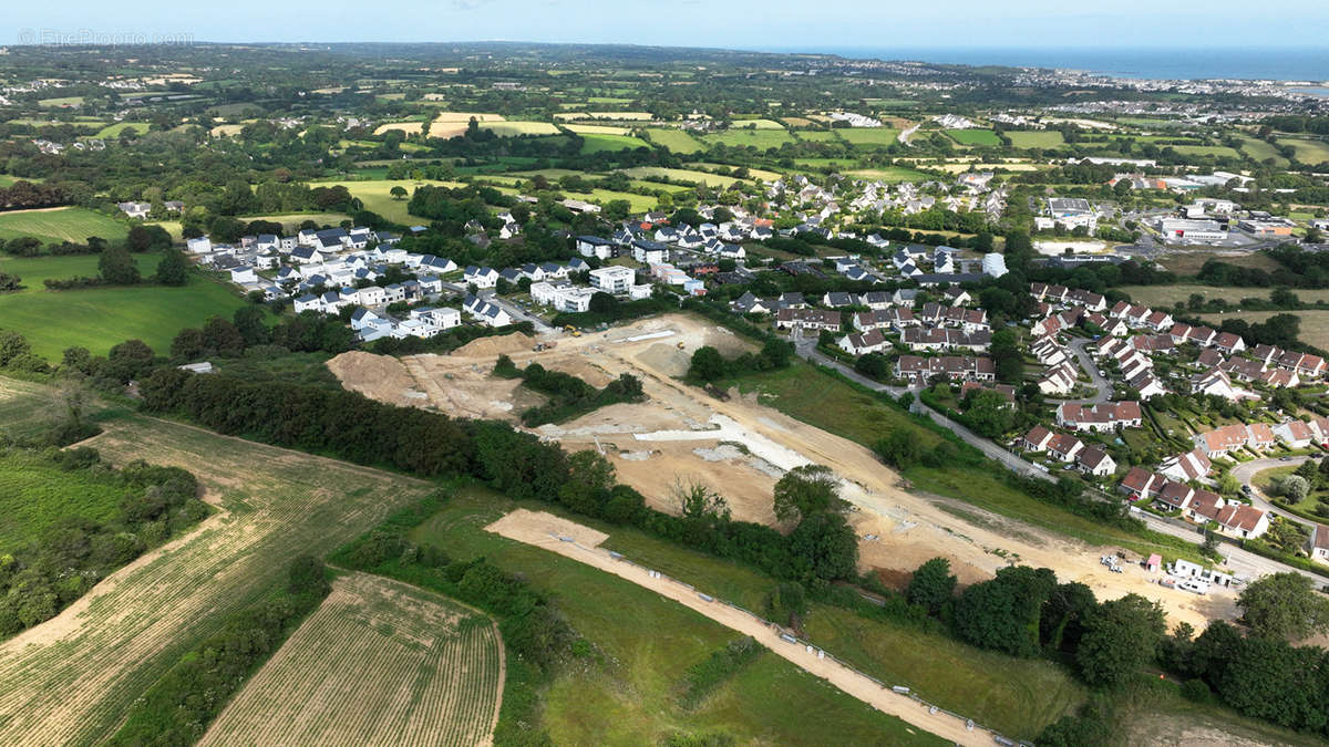 Terrain à CHERBOURG-OCTEVILLE