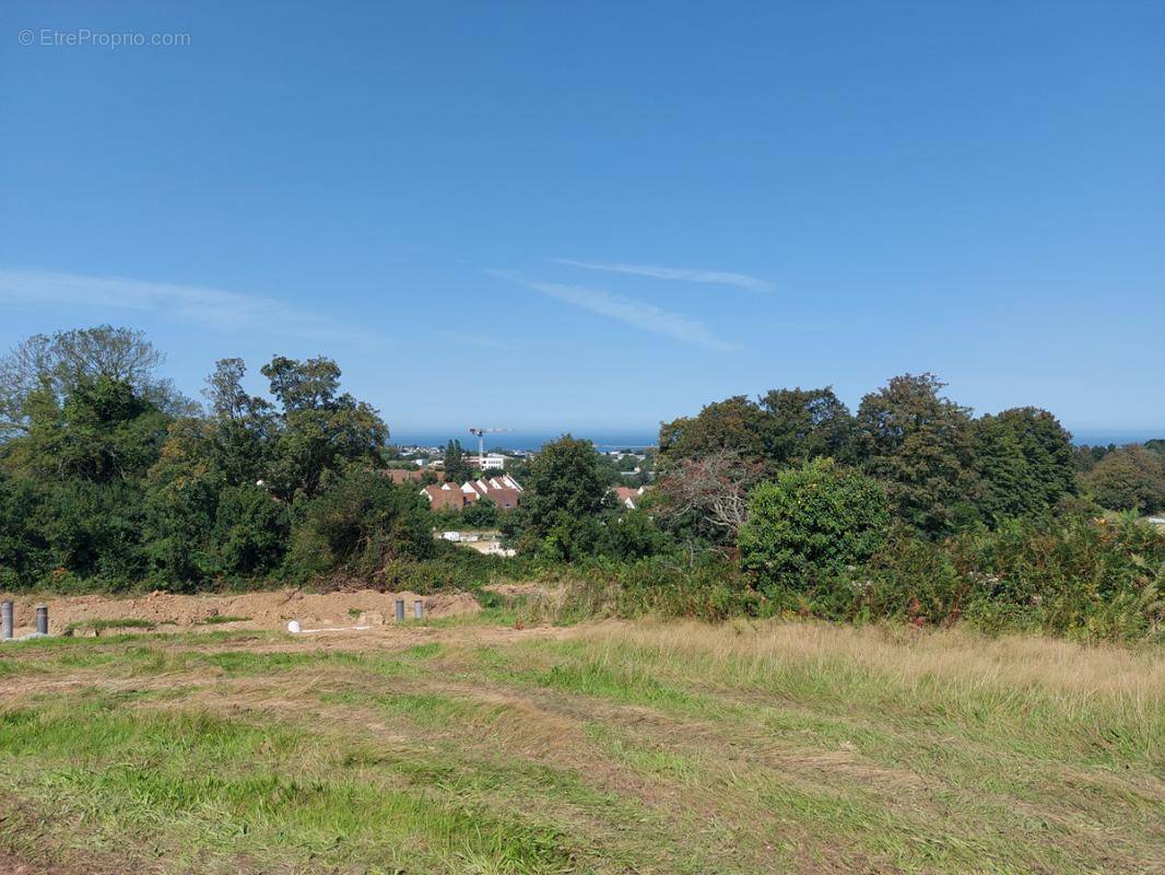 Terrain à CHERBOURG-OCTEVILLE