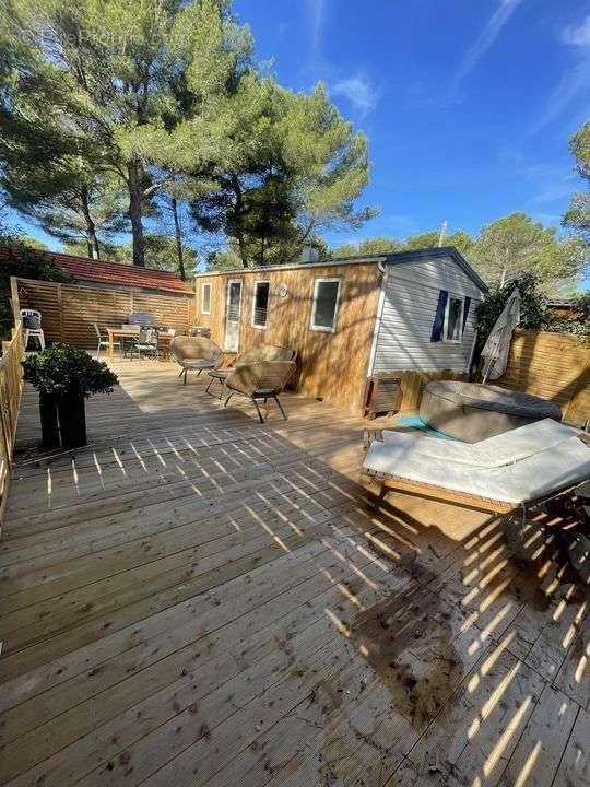 Maison à LE CASTELLET